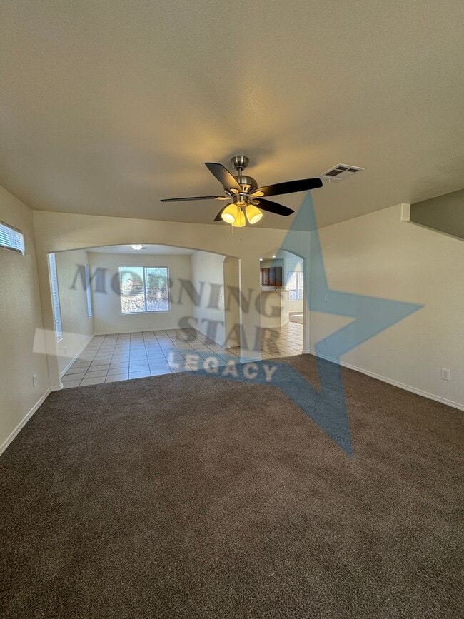 Building Photo - Spacious 4 Bed House in Rincon Mesa!