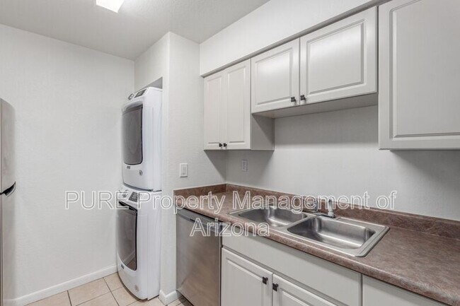 Foto del edificio - 5995 N 78th St