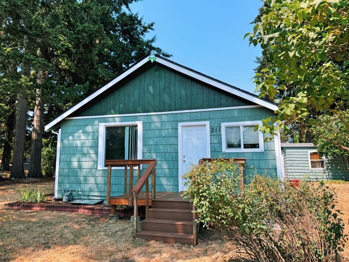 Foto principal - Perfect 2 spacious bedroom, 1 bath home in...