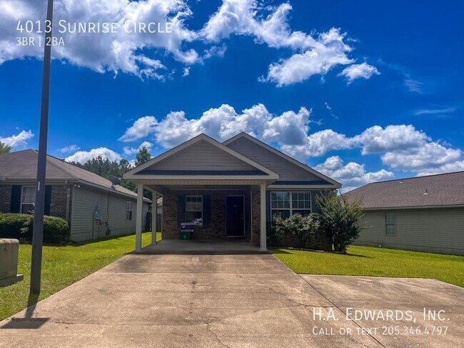 Building Photo - 4013 Sunrise Cir
