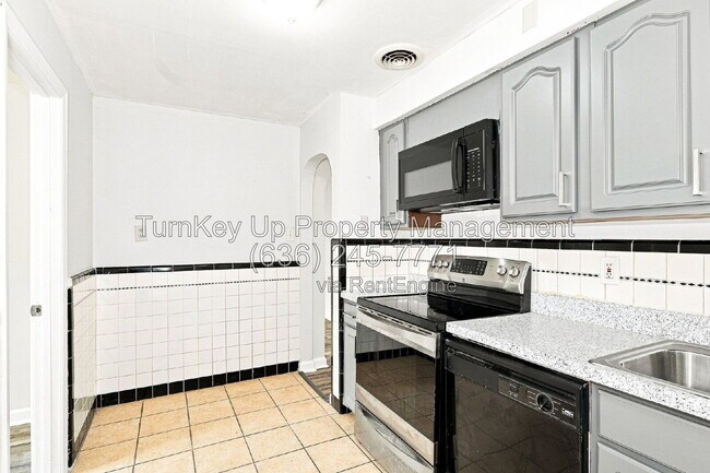 Foto del edificio - 8234 Airport Rd