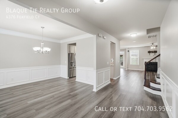 Building Photo - 4376 Foxfield Ct