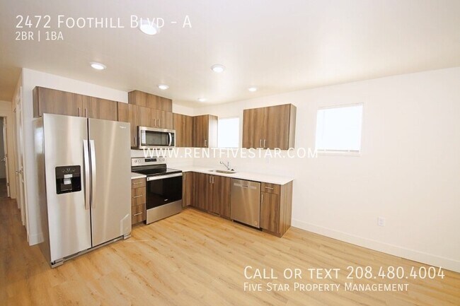 Foto del edificio - 2472 Foothill Blvd
