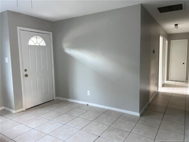 Foto del edificio - 551 Alleghany Rd