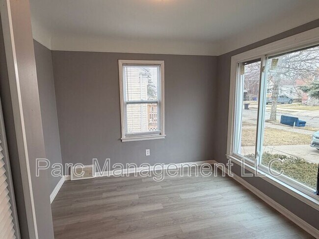 Foto del edificio - 6262 Penrod St