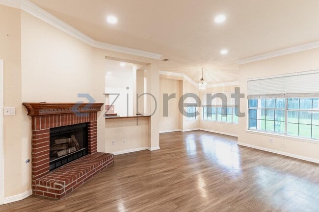 Building Photo - 1215 Timber Bend Dr