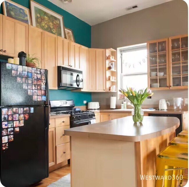 Foto del edificio - 1350 W Augusta-3