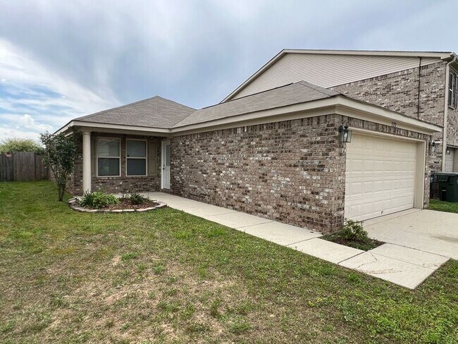 Building Photo - 222 Bermuda Lakes Dr