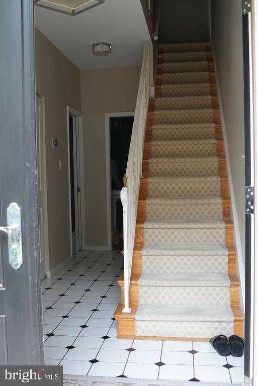 Building Photo - 6673 McLean Dr