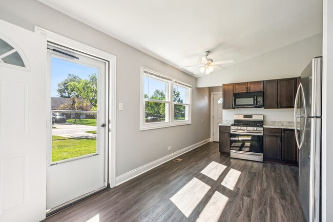 Building Photo - 19338 Beechnut Dr