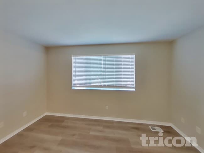 Building Photo - 2514 Chateau Dr