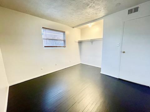 Building Photo - 2030 Jane Ave Apt. C