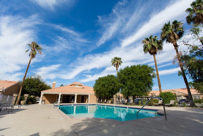 Royal Palms Apartments Palm Desert Ca Building Photo Royal Palms