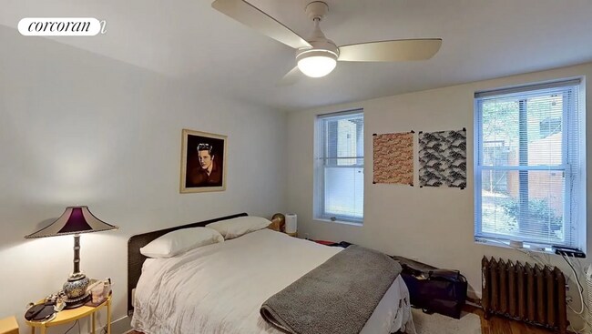 Foto del edificio - 438 Lewis Ave
