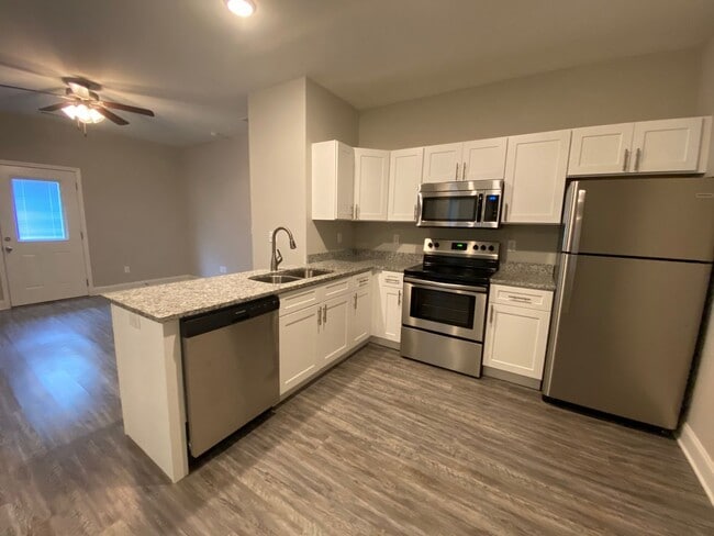 Building Photo - Hillview Place Apartments