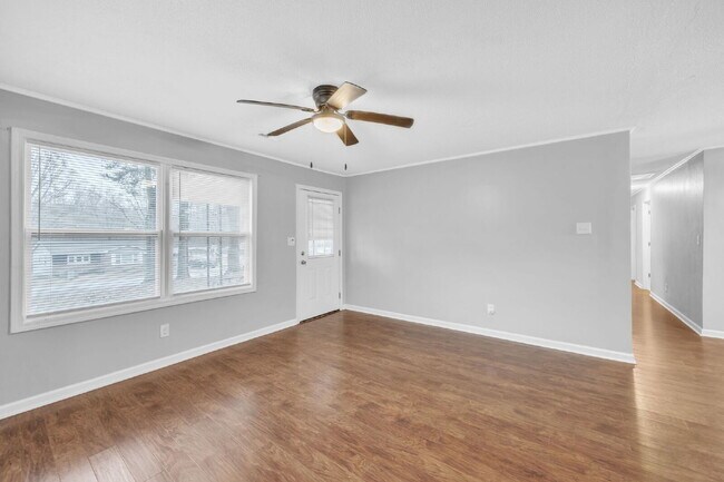 Foto del edificio - Welcome to your renovated 3-bed, 2-bath gem in scenic Gaffney, SC! $1,450/mo rent