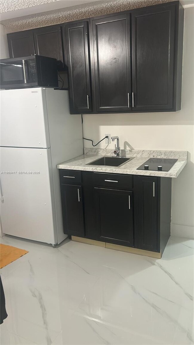 Building Photo - 12400 SW 259th Terrace