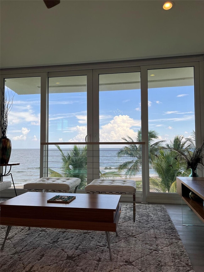 Foto del edificio - 1041 Hillsboro Mile