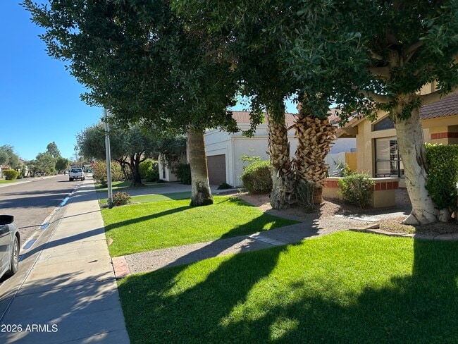 Foto del edificio - 8377 E Thoroughbred Trail