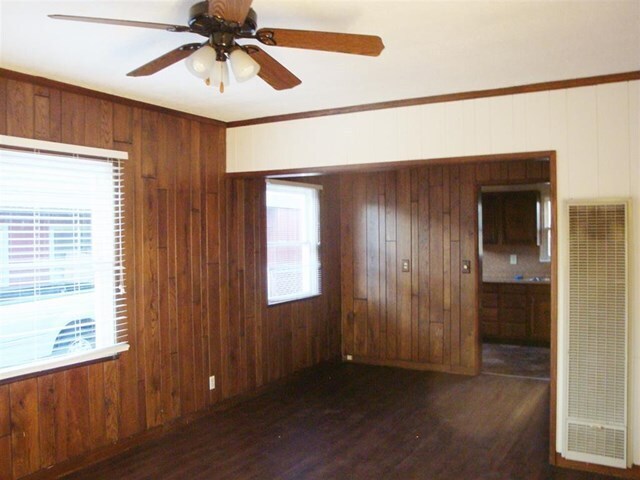 Building Photo - 3020 Monroe Ave