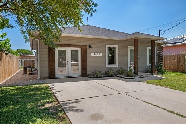 Building Photo - 4603 Ribbecke Ave