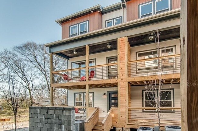 Building Photo - 844 Cherokee Ave
