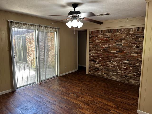 Foto del edificio - 214 Brookhaven Terrace
