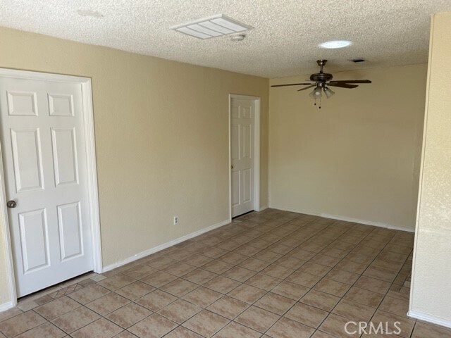 Foto del edificio - 632 N Birch Ave