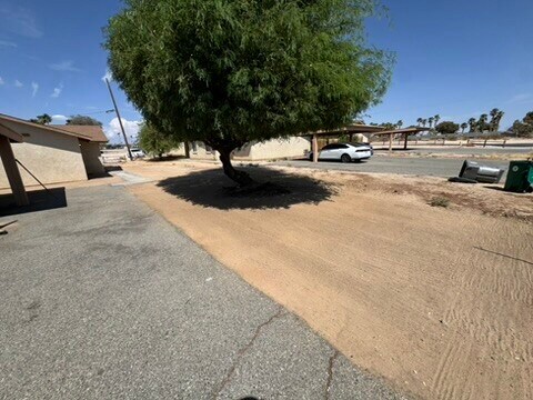 Foto del edificio - 6330 Mesquite Ave