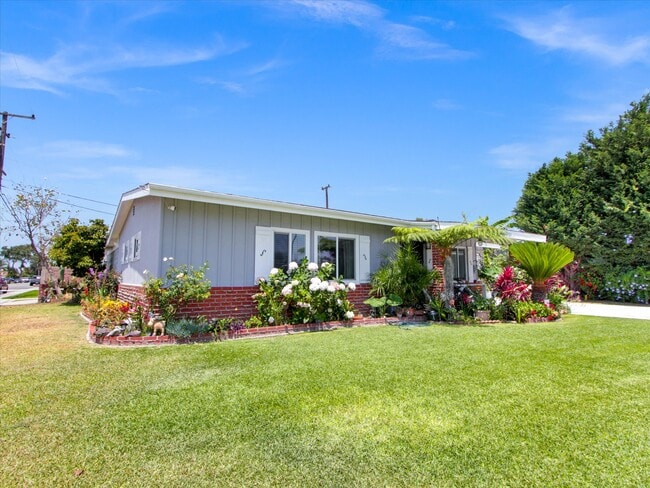 Building Photo - 13701 Glenhaven Dr