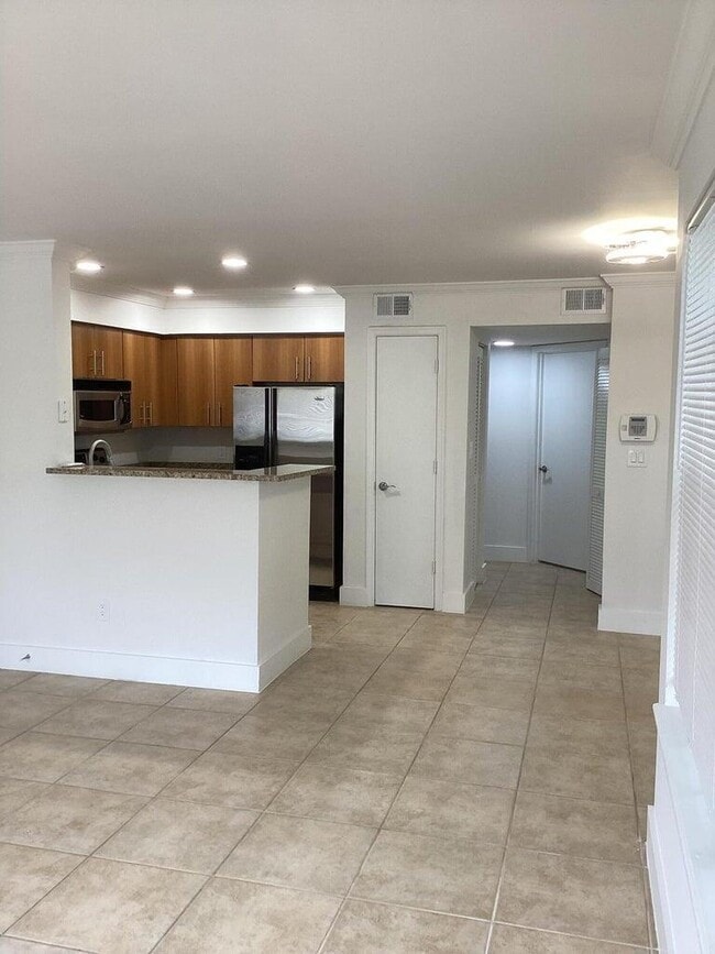 Building Photo - 1011 Crystal Way