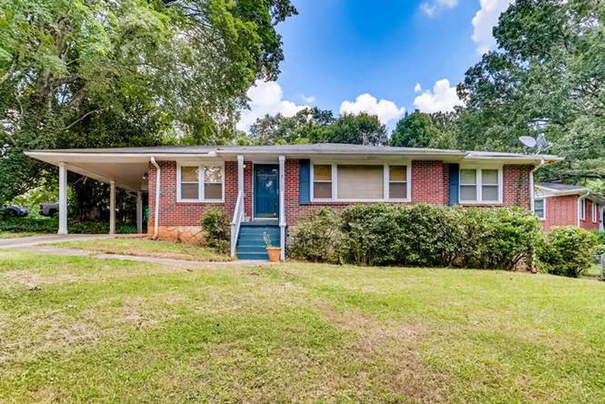 Foto principal - Brick Ranch Home Located on large Corner L...