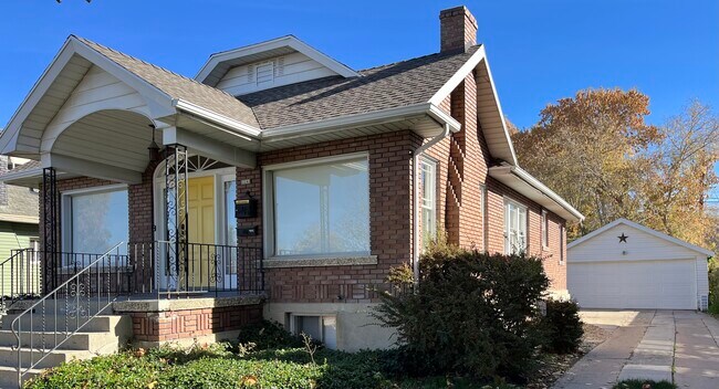 Building Photo - 1869 S 500 E