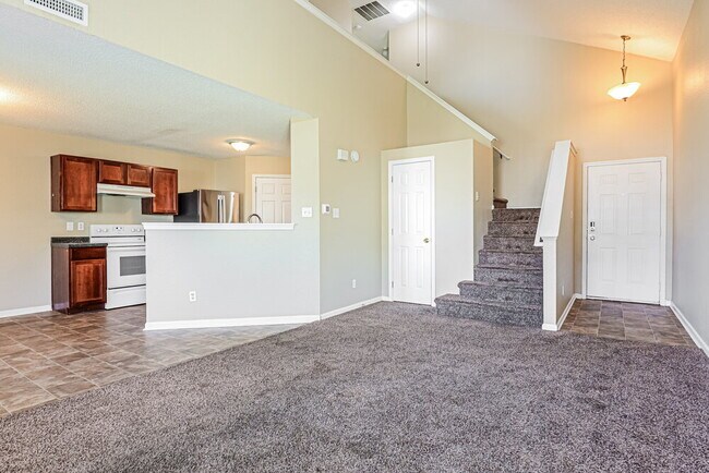 Foto del edificio - 1240 Cutler Ln