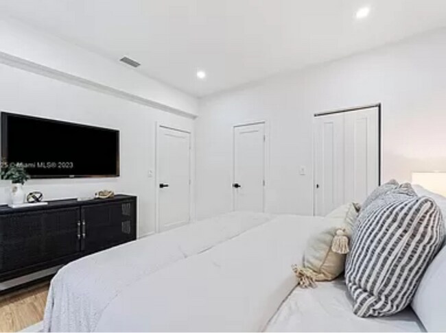 Foto del edificio - 1720 SW 73rd Ave