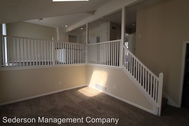 Building Photo - 108 N Saxony Dr