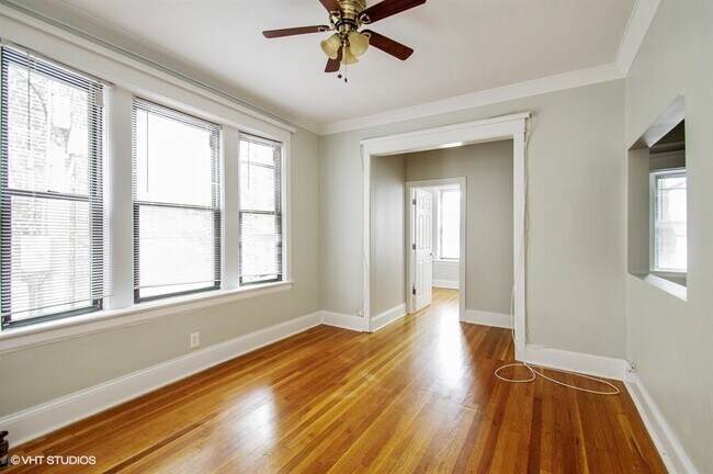 Foto del edificio - 1314 W Waveland Ave