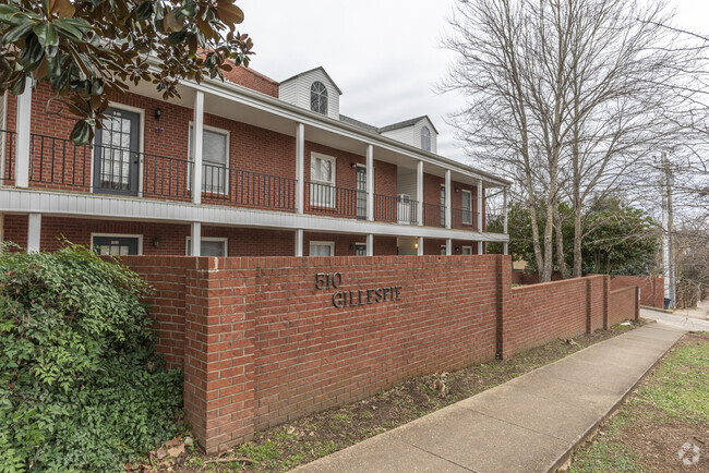 Cotton District Apartments For Rent With Hardwood Floors Starkville   Image 