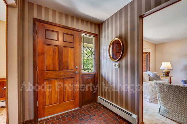 Foto del edificio - 1508 Linden Lake Rd