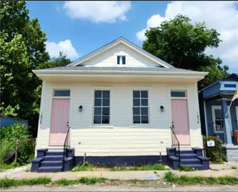 Primary Photo - 1434 Louisa St