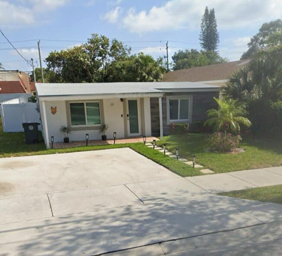 Foto principal - 161 NE 15th Terrace