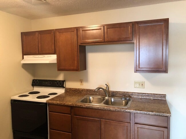 Building Photo - 2 Bed off 41st and West