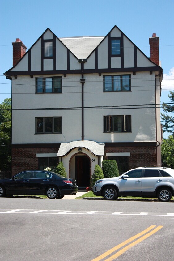 Primary Photo - 64 Parkway Rd