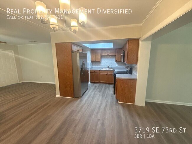 Foto del edificio - 3719 SE 73rd St