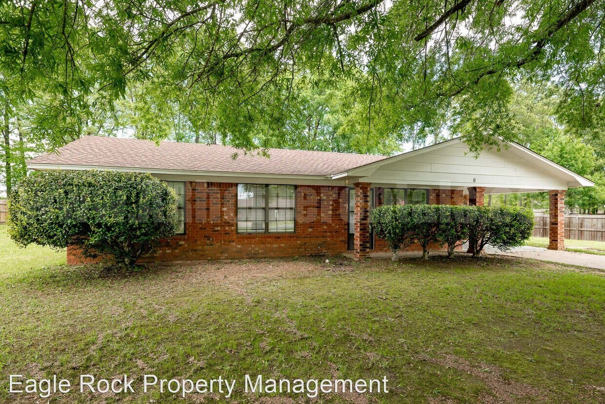 Primary Photo - 3 br, 2 bath House - 6 Louise Lane