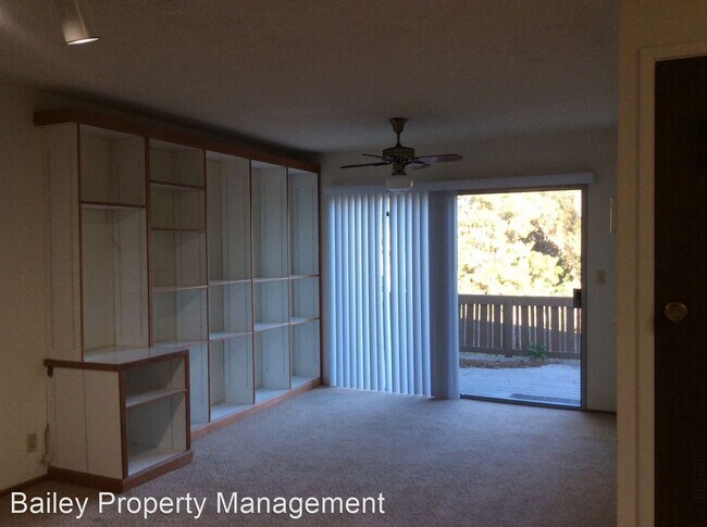 Building Photo - 2 br, 1.5 bath House - 136 Palo Verde Terrace