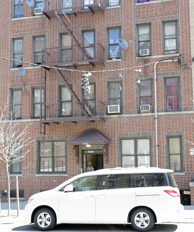 Foto del edificio - 3026 Holland Ave