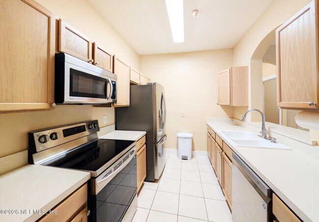 Foto del edificio - 10550 Baymeadows Rd