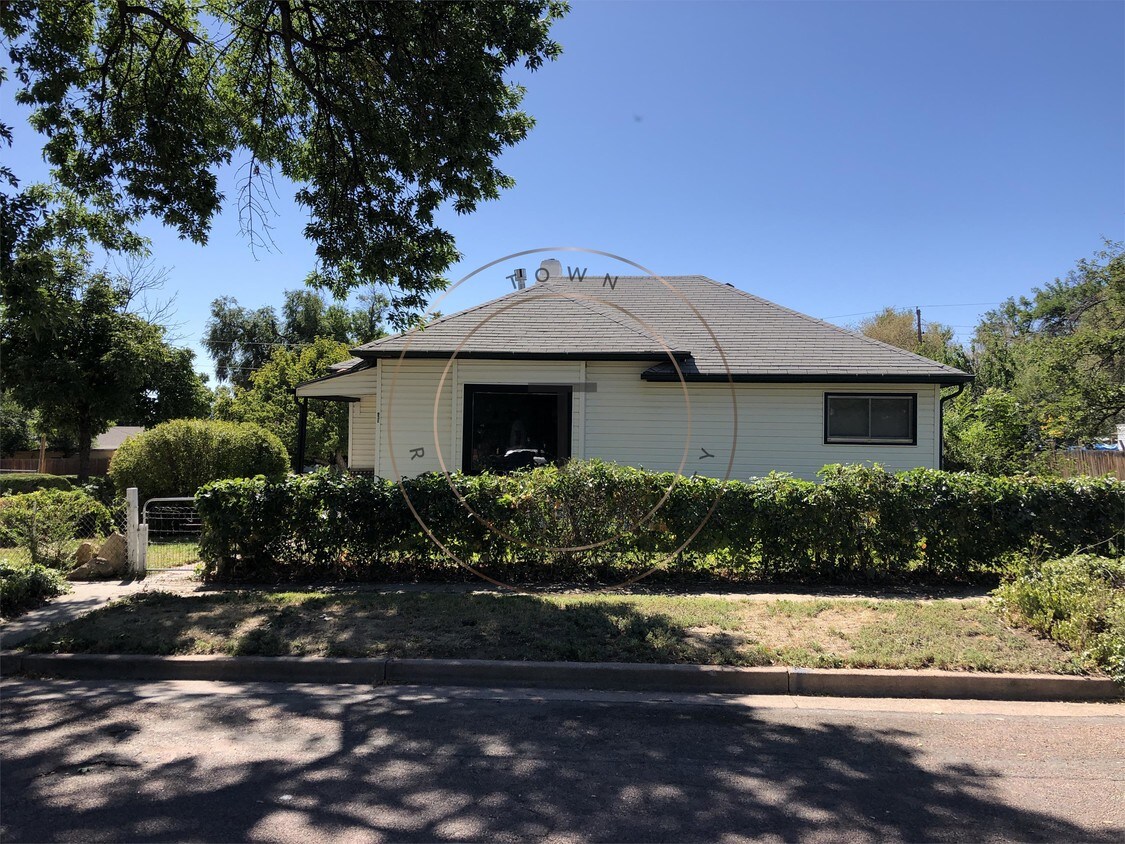 Primary Photo - 930 Barr Ave