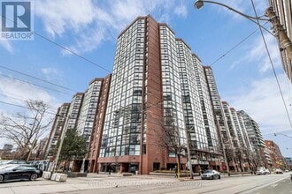 Building Photo - 705 King St W